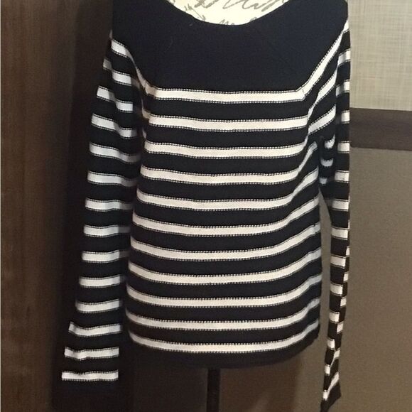Old Navy White and Black Striped Sweater Large - Picture 2 of 12
